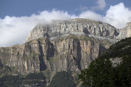 From the Pyrenees to Vitoria-Gasteiz