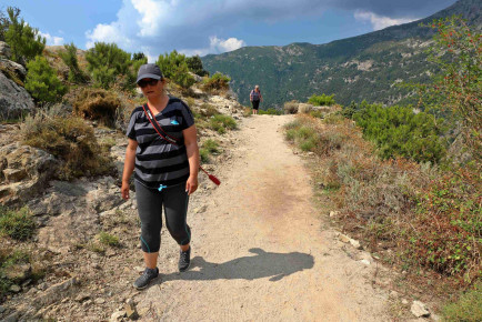Treking do jezera Creno